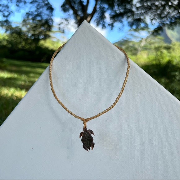 Tahitian Mother of Pearl Turtle Hairclip & Necklaces Set 3 Pieces - Picture 10 of 12